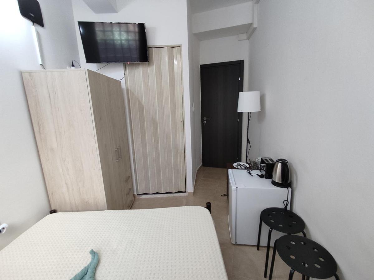 Ferienwohnung Pure Urban Metro Kato Patisia Athen Exterior foto